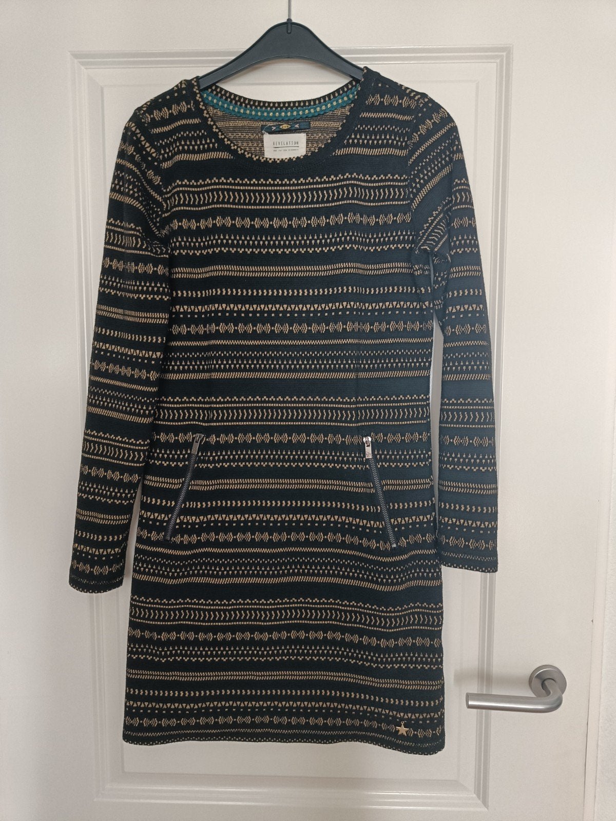 Jurk Revelation maat M, Kleding | Dames, Ophalen of Verzenden, Gedragen, Boven de knie
