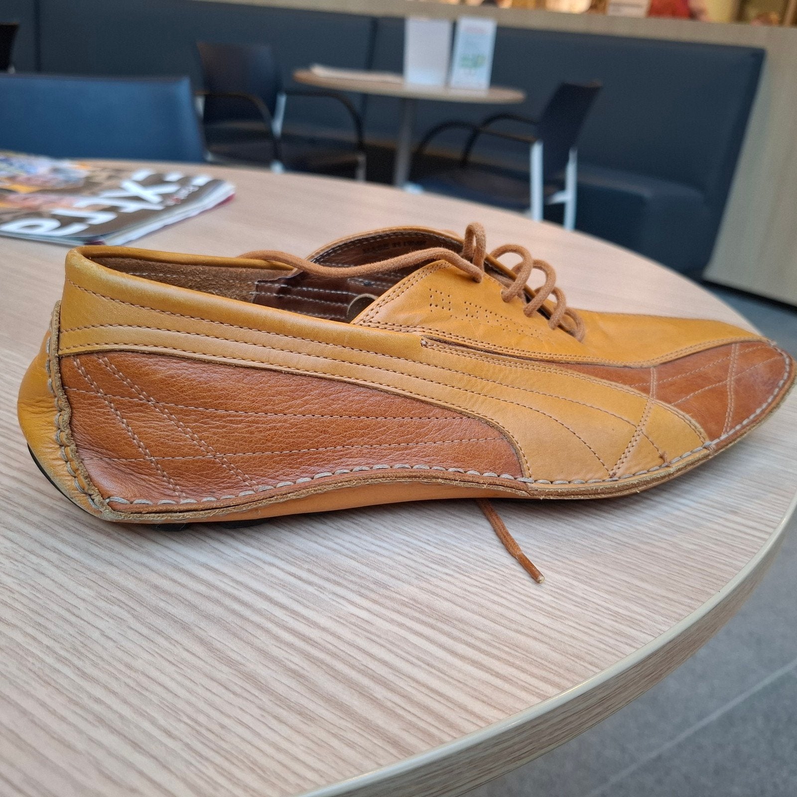 VINTAGE ZELDZAME  PUMA PLATINUM SNEAKERS JAREN 90 MT 44!45, Ophalen, Overige kleuren, Puma platinum