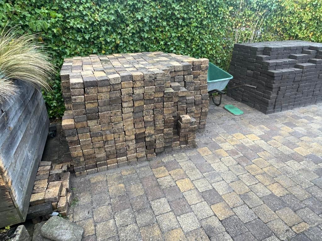 Gratis koppelstones 10x10 cm geel en  zwart., Ophalen, Gebruikt, Overige materialen, Klinkers
