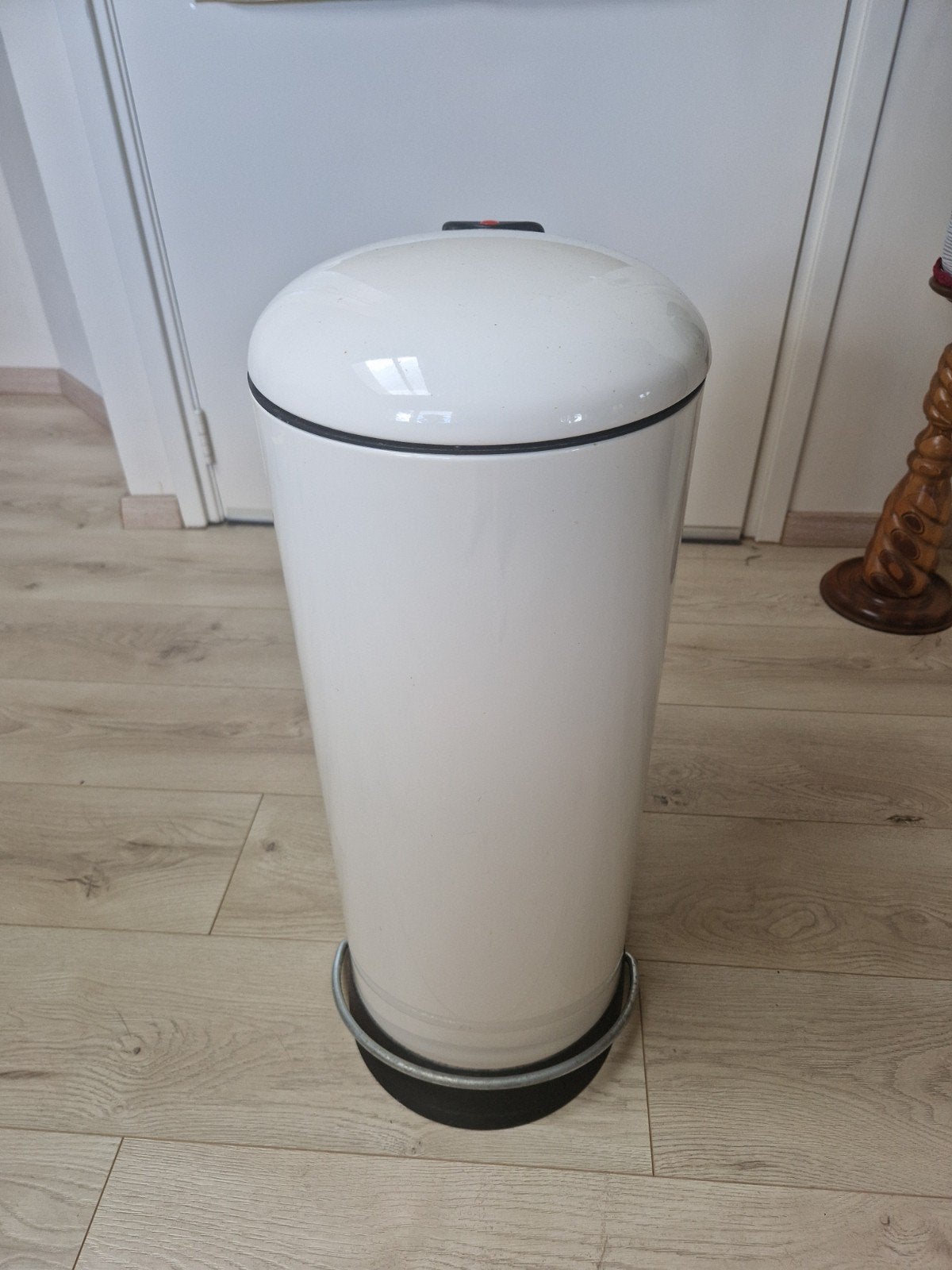 Hailo pedaalemmer wit - 24 liter - Zo goed als nieuw, Huis en Inrichting, Ophalen, Met pedaal, Metaal, 20 tot 30 liter