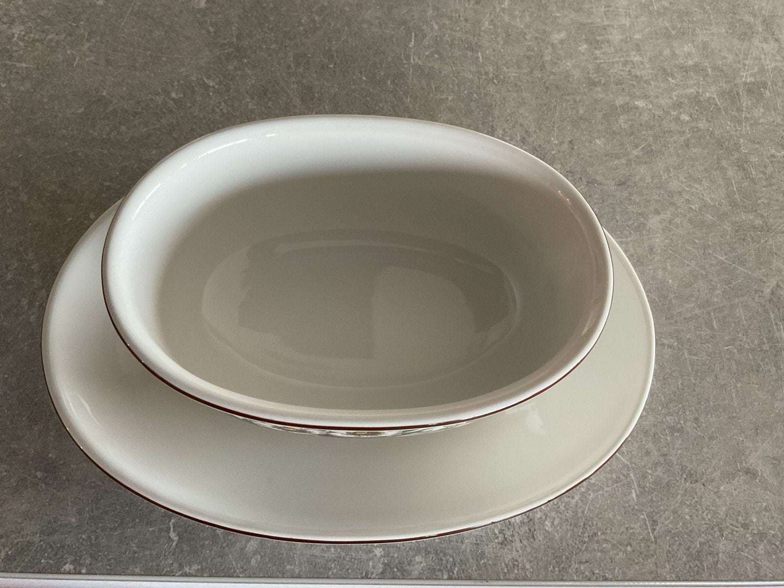 Villeroy & Boch Botanica sauskom met schotel, Klassiek, Ophalen of Verzenden, Zo goed als nieuw, Porselein