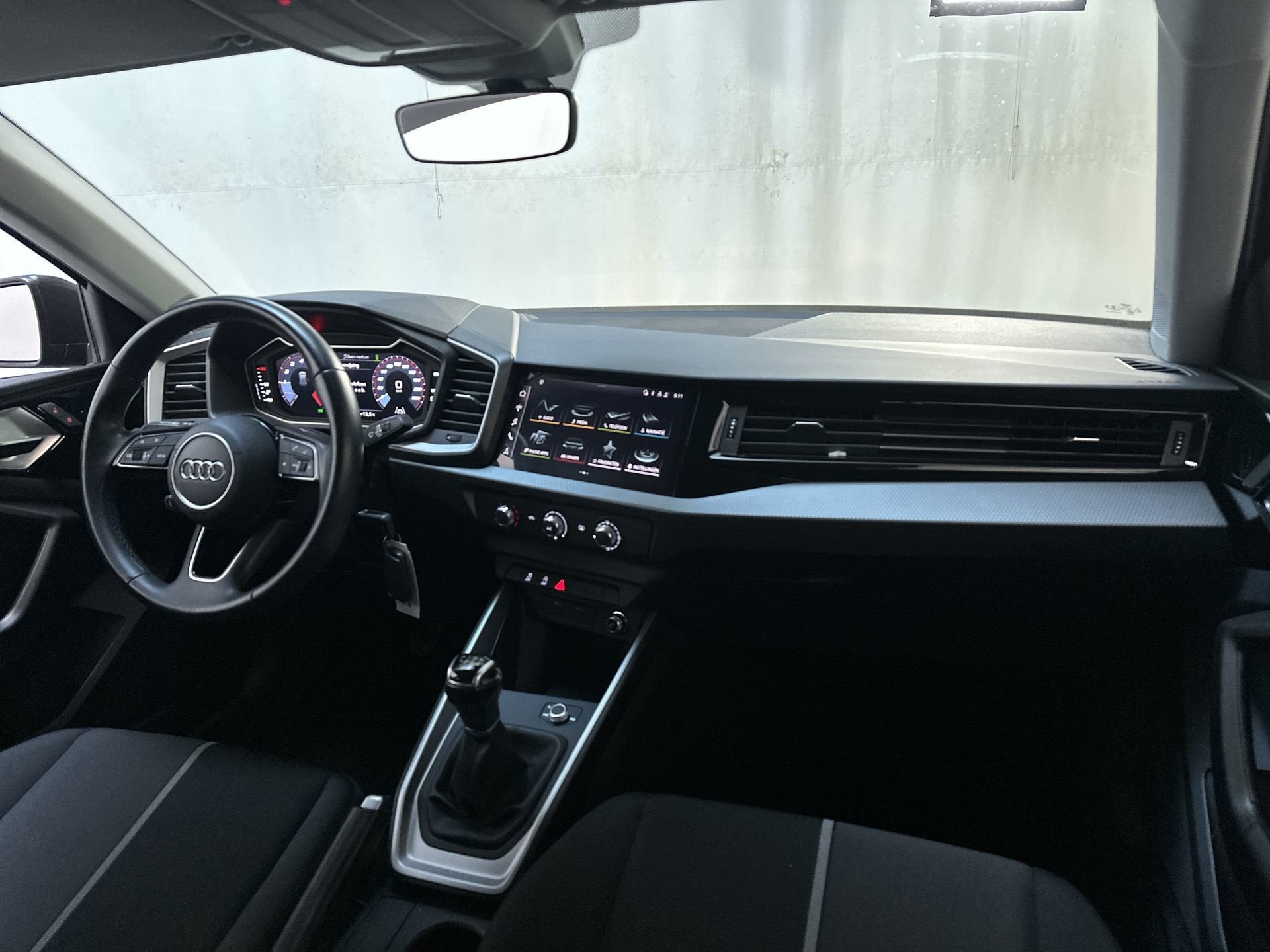 Audi A1 Sportback 25 TFSI Pro Line Camera App-Connect Airco, Auto's, Dealer onderhouden, Stof, 95 pk, Met garantie (alle)