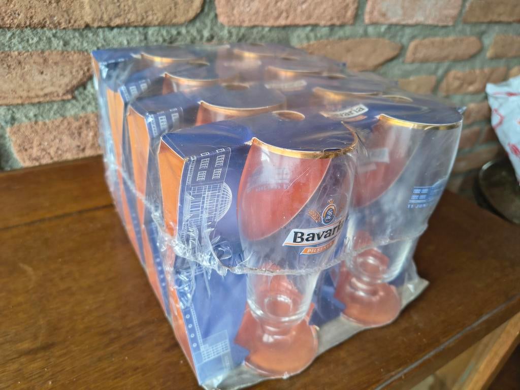 * 8 nieuwe Bavaria glazen uit 2004 teab *, Verzamelen, Glas en Borrelglaasjes, Ophalen of Verzenden, Nieuw, Bierglas