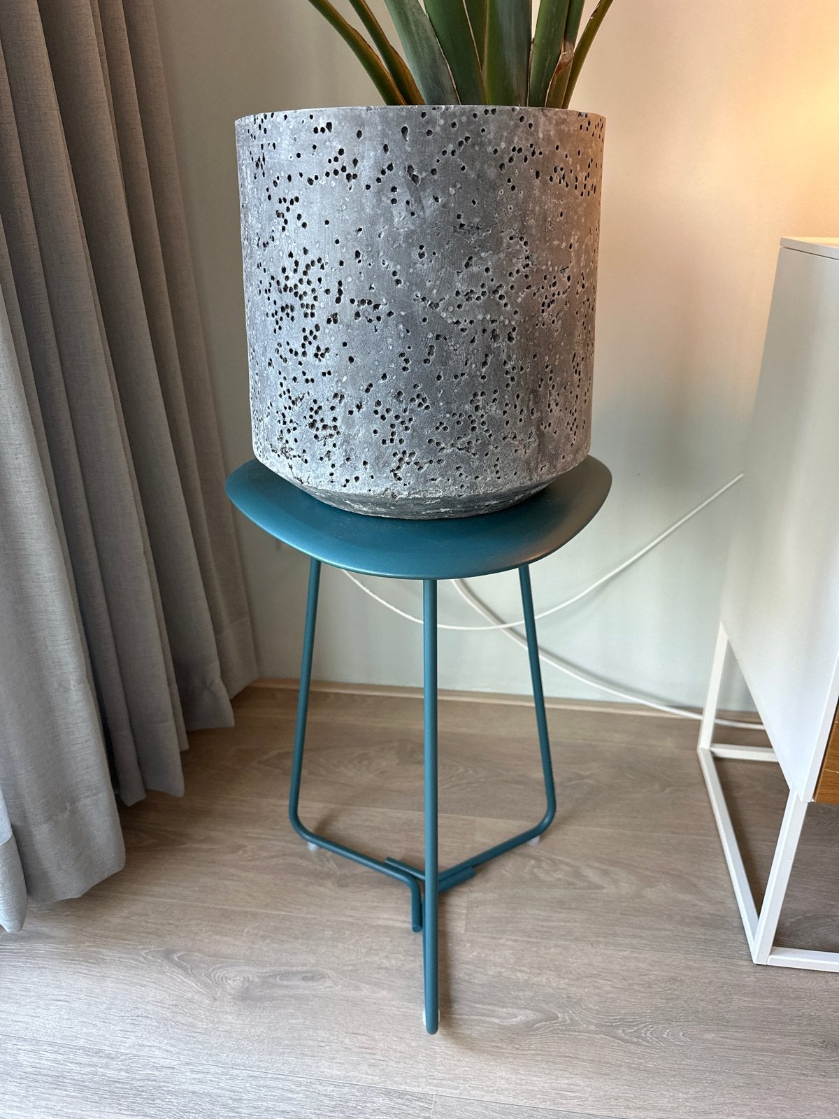 Pode tripod salontafel, Minder dan 55 cm, Gebruikt, Metaal of Aluminium, Overige vormen