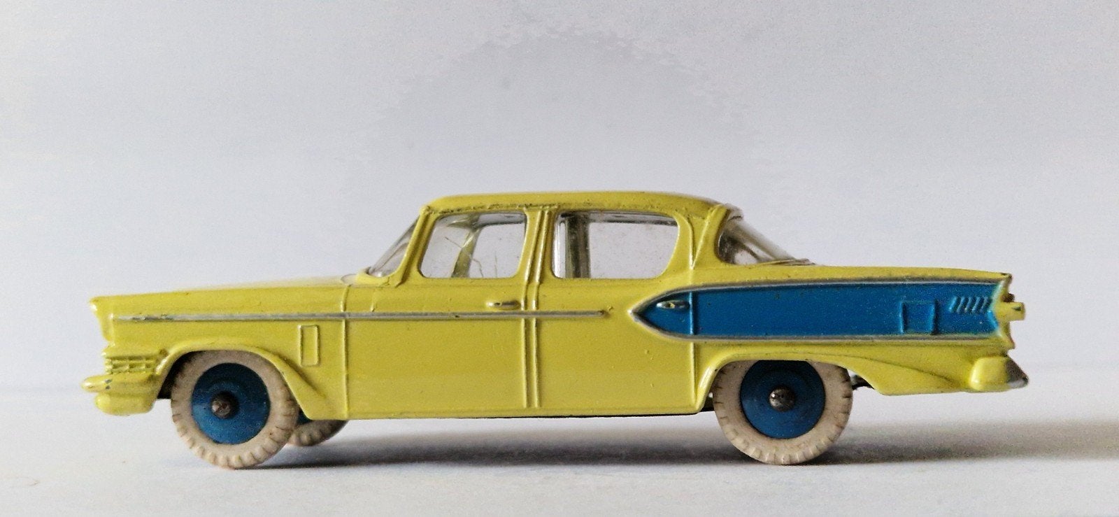 Dinky Toys (179, GB) Studebaker President Sedan, Verzenden, Zo goed als nieuw, Auto, Dinky Toys