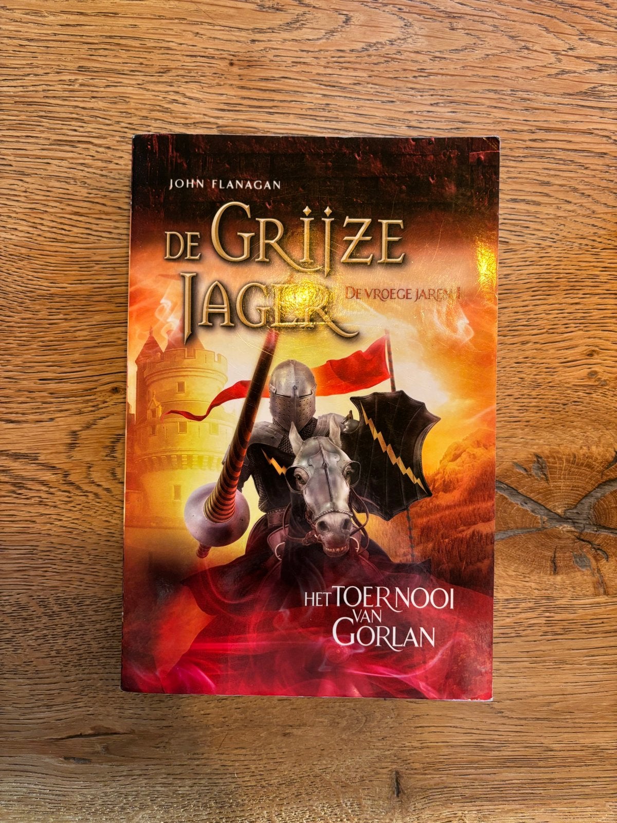 De Grijze Jager: Het Toernooi van Gorlan - John Flanagan, Boeken, Ophalen of Verzenden, Zo goed als nieuw