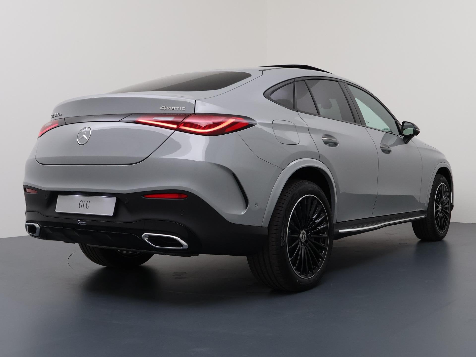 Mercedes-Benz GLC 300e 4MATIC Coupé Business Solution AMG M, Auto's, Automaat, 4 cilinders, 2000 kg, Bedrijf