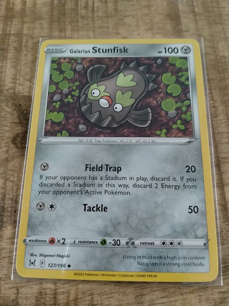 Pokemon Lost Origin , Galarian Stunfisk 127/196, Verzenden, Zo goed als nieuw, Losse kaart