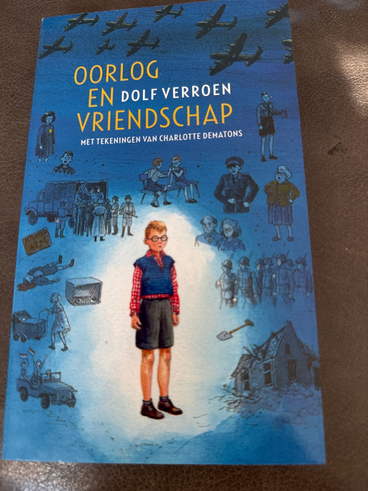 Oorlog en Vriendschap - Dolf Verroen (Tweede Wereldoorlog), Ophalen of Verzenden, Tweede Wereldoorlog, Zo goed als nieuw, Algemeen
