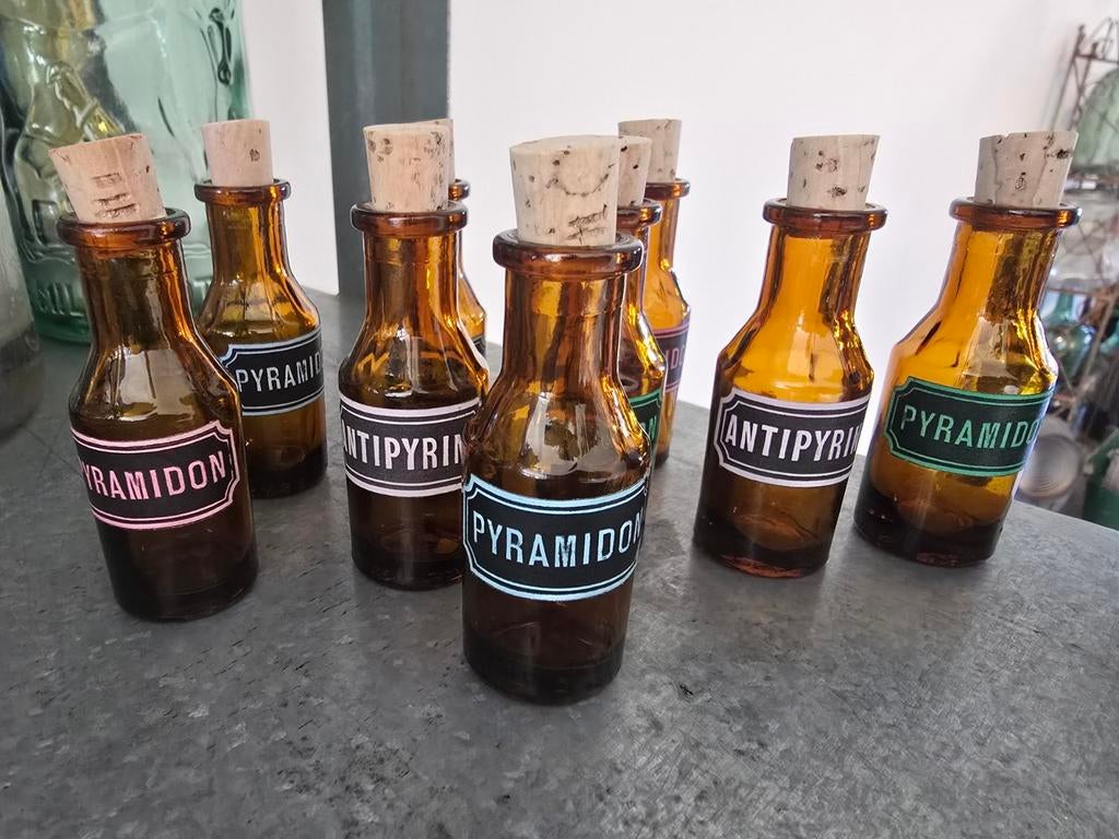 Antieke franse apothekers druppelflesjes met etiket €2,50, Antiek en Kunst, Ophalen of Verzenden