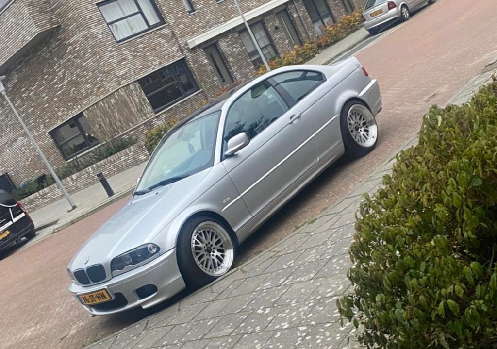 BMW E46 2.0 CI 318 Coupe AUT 2002 Grijs, Automaat, Achterwielaandrijving, 1995 cc, 680 kg