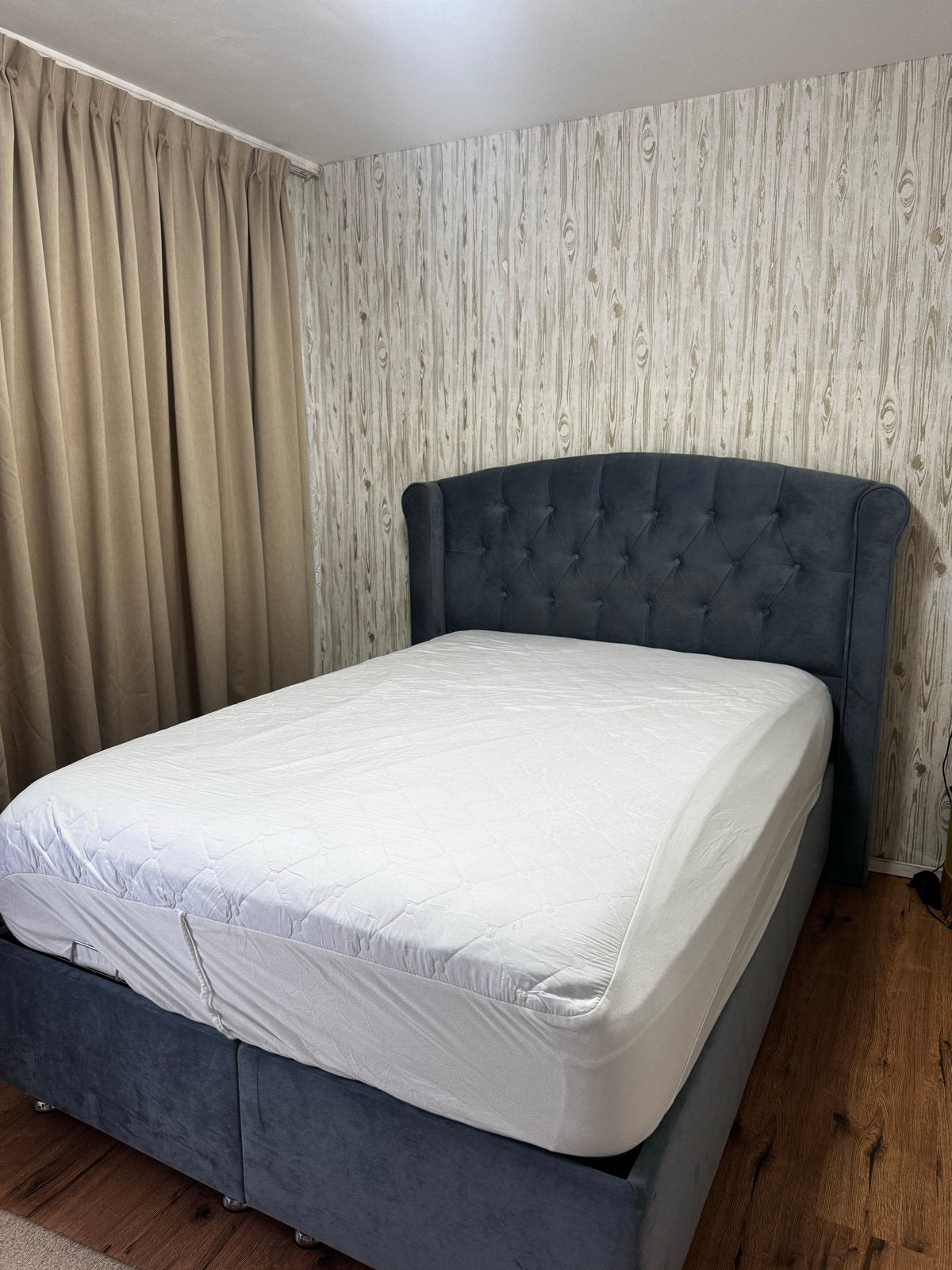Tweepersoonsbed met opbergruimte en gestoffeerd hoofdbord, Ophalen, Gebruikt, Tweepersoons, 140 cm