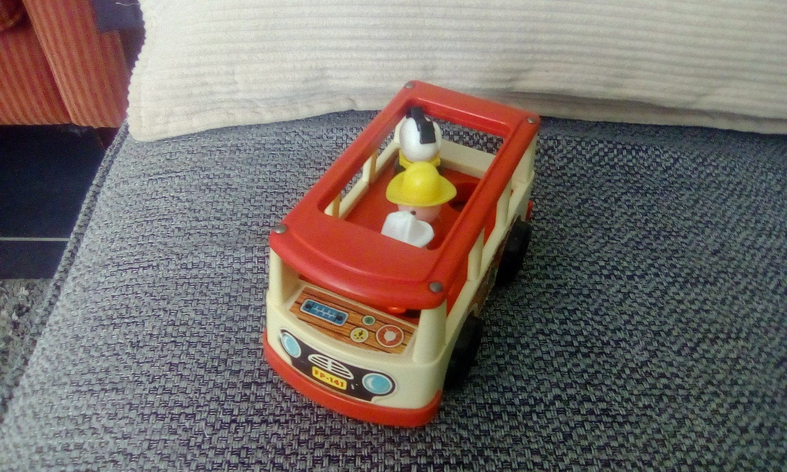 Fisher price minibus met 3 poppetjes, Ophalen, Speelset