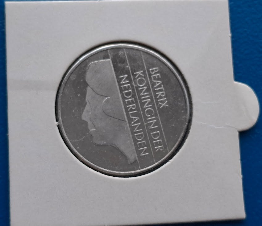 2 1/2 gulden 1997 - Beatrix in munthouder, Postzegels en Munten, Munten | Nederland, Verzenden, Koningin Beatrix, 2½ gulden, Losse munt