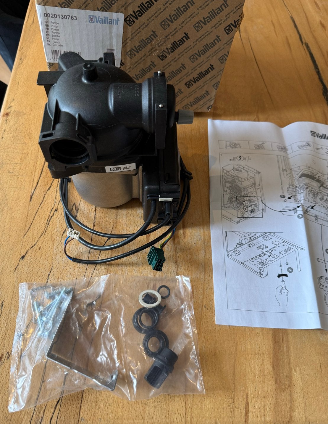 Vaillant circulatiepomp 0020130763 Grundfos UPM2 15-60 nieuw, Minder dan 30 cm, Hoog rendement (Hr), Overige typen, Nieuw