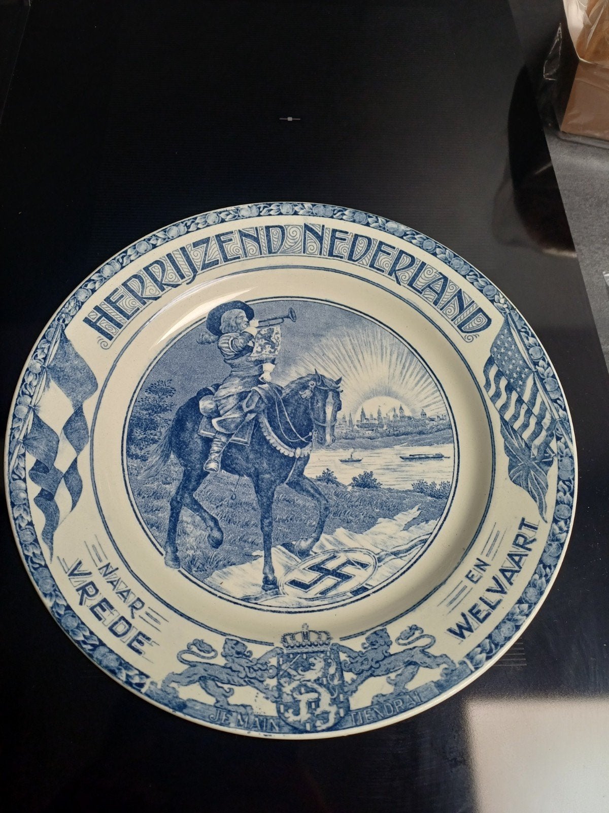 Herinneringsbord Herrijzend Nederland 1945, Ophalen of Verzenden