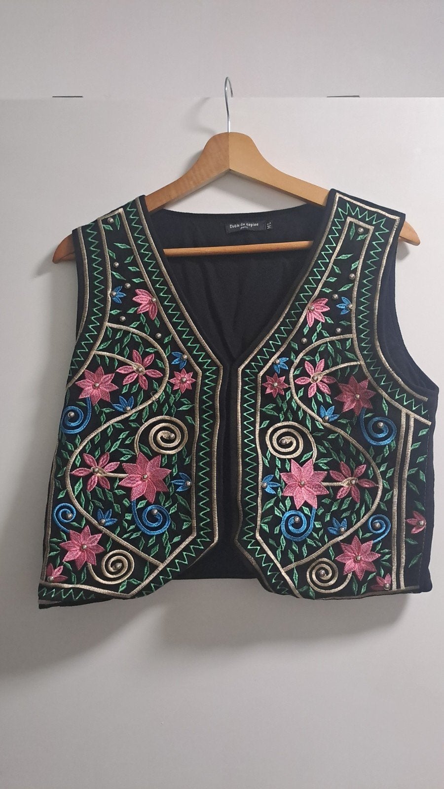 Zwart vestje met bloemen borduursel, Maat 38/40 (M), Zwart, Ophalen of Verzenden, Zo goed als nieuw