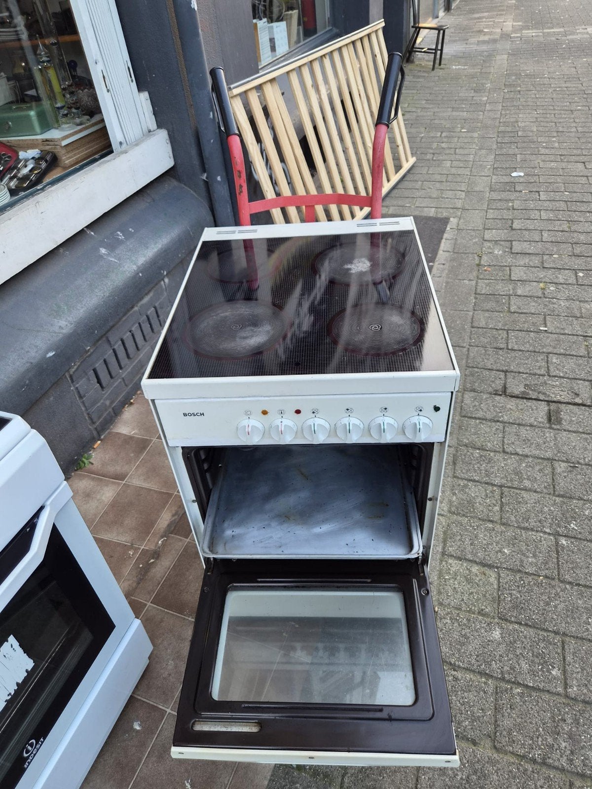 Bosch keramisch fornuis, Witgoed en Apparatuur, Gebruikt, Keramisch, 4 kookzones, 85 tot 90 cm