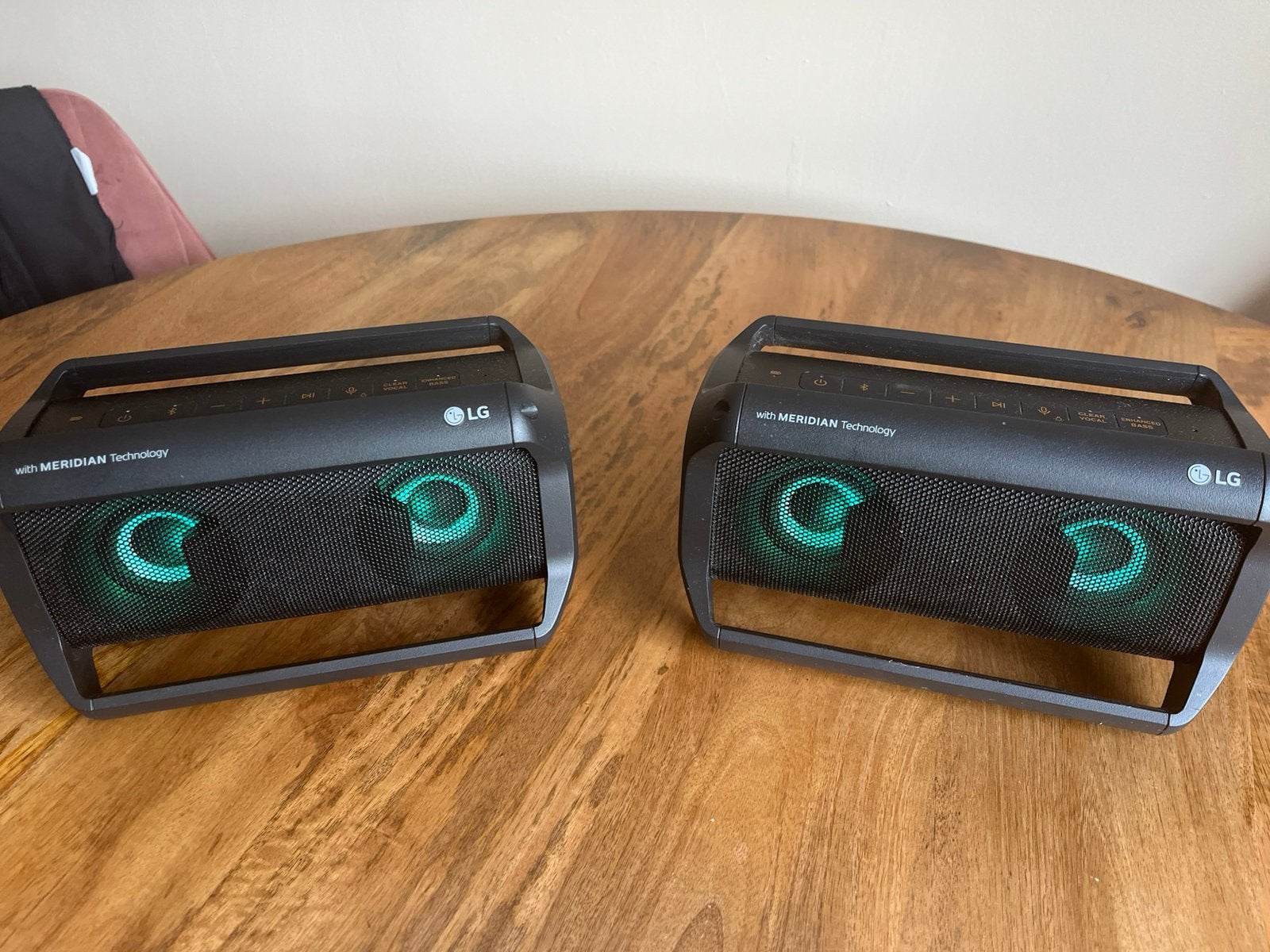 Lg boxen, Draagbaar, Zo goed als nieuw, Speakers, Ophalen