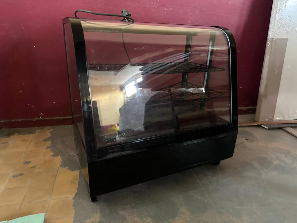 Koelvitrine / Gebaksvitrine (kleine model) voor Horeca, Ophalen, Zo goed als nieuw