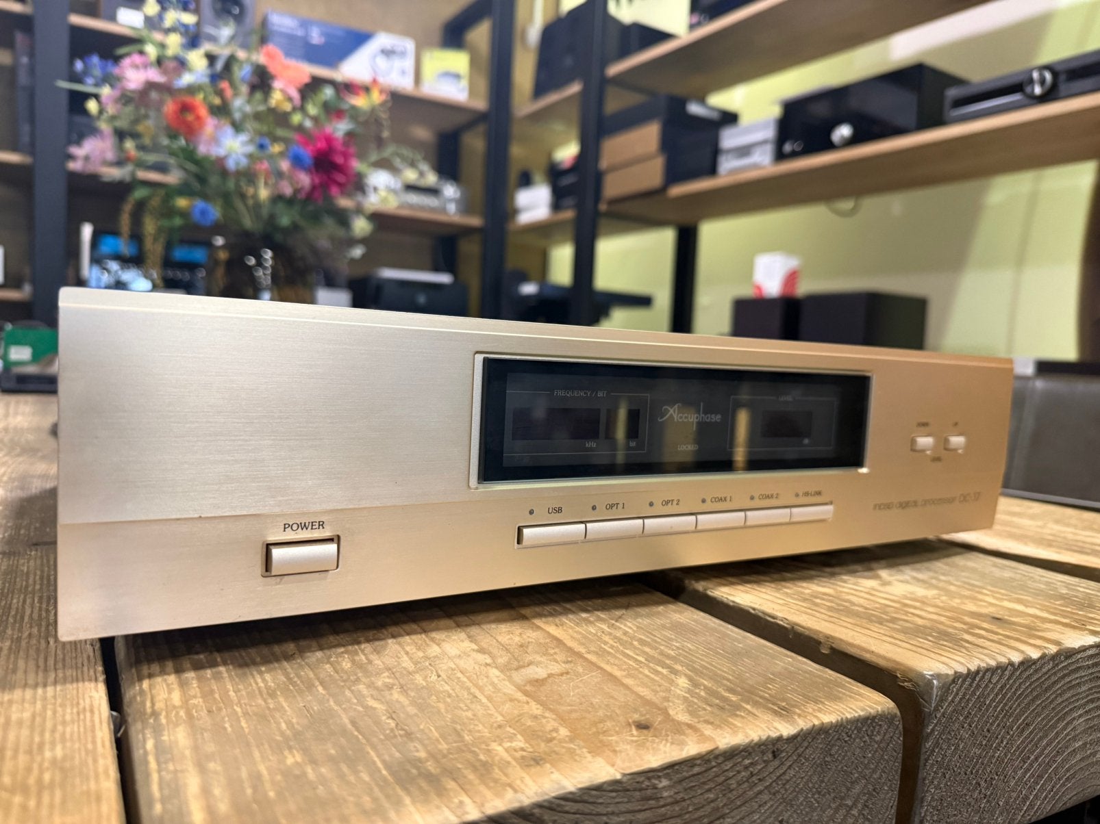 Accuphase DC-37, Ophalen of Verzenden, Zo goed als nieuw