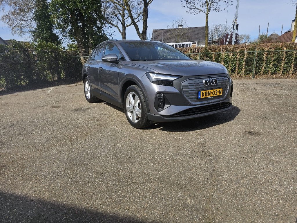 Audi Q4 E-tron 45 Quattro Advanced, SoH 95,5%, veel opties, Auto's, Audi, Automaat, Adaptive Cruise Control, 33 min, Particulier