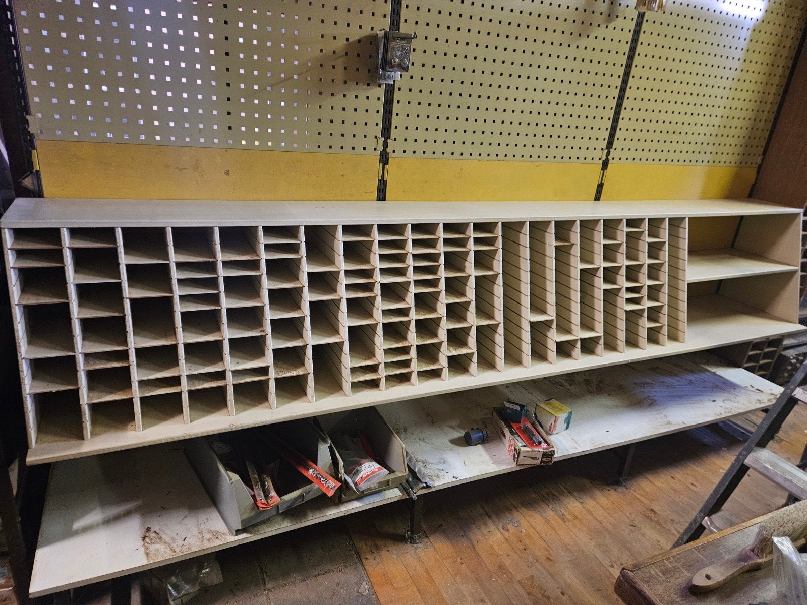 Vakjes kast 44,5x300x52cm gratis afhalen, Ophalen, Gebruikt, Onbekend, Onbekend