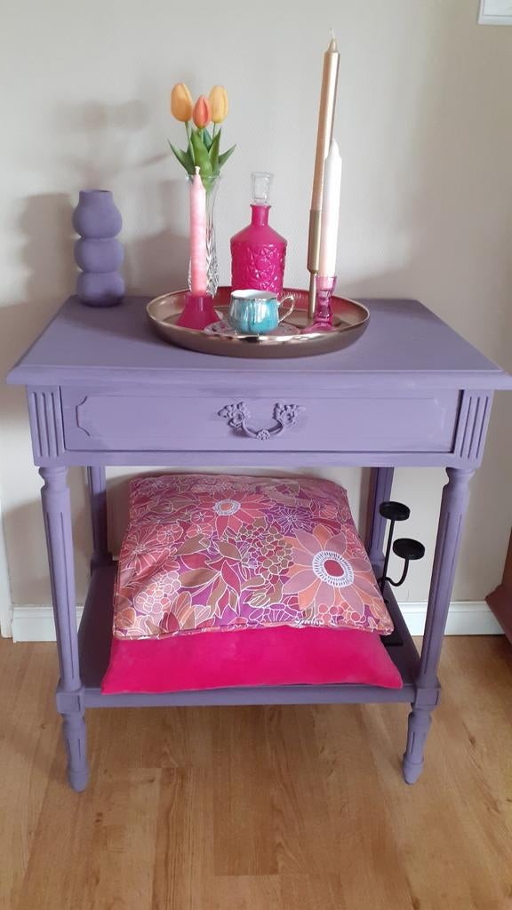 Paars bijzettafeltje geverfd met Annie Sloan krijtverf, Ophalen, Minder dan 55 cm, Gebruikt, Vintage, Brocante, Landelijk