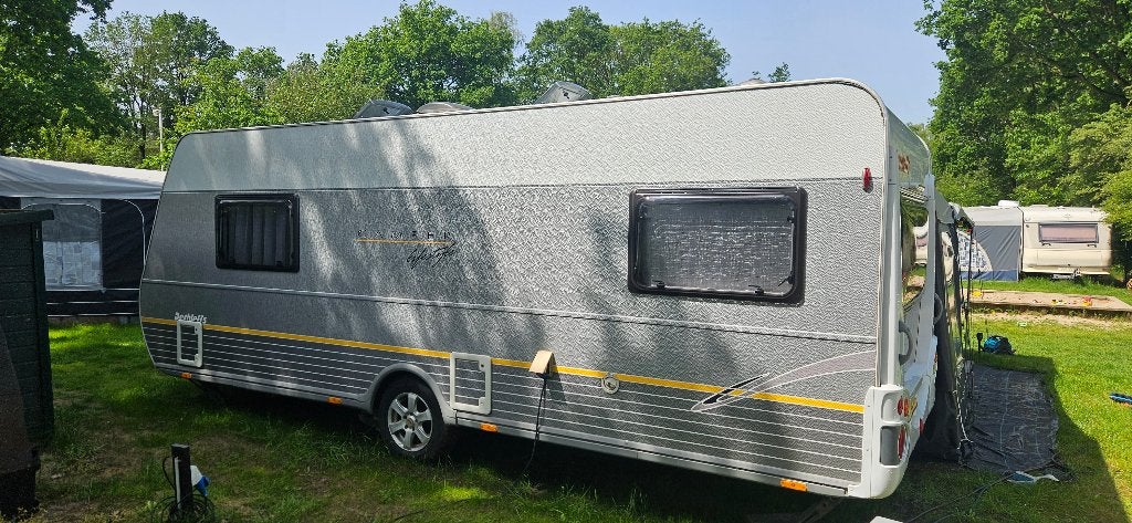 Foto 9 van Dethleffs caravan Lifestyle (Queensizebed, mover, tenten)
