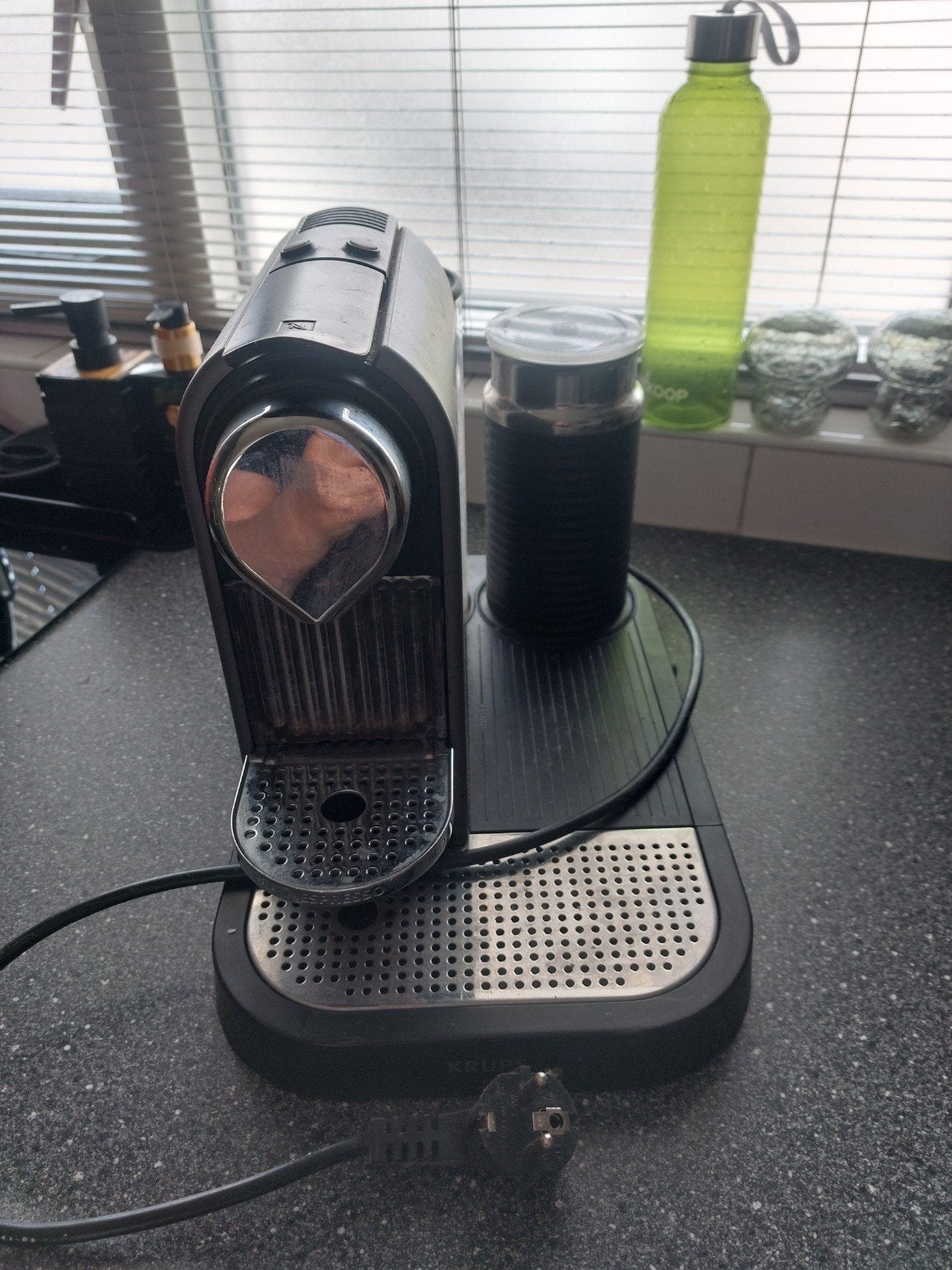 Krups Nespresso Citiz & Milk koffiemachine, Ophalen, Gebruikt, Koffiemachine, Koffiepads en cups