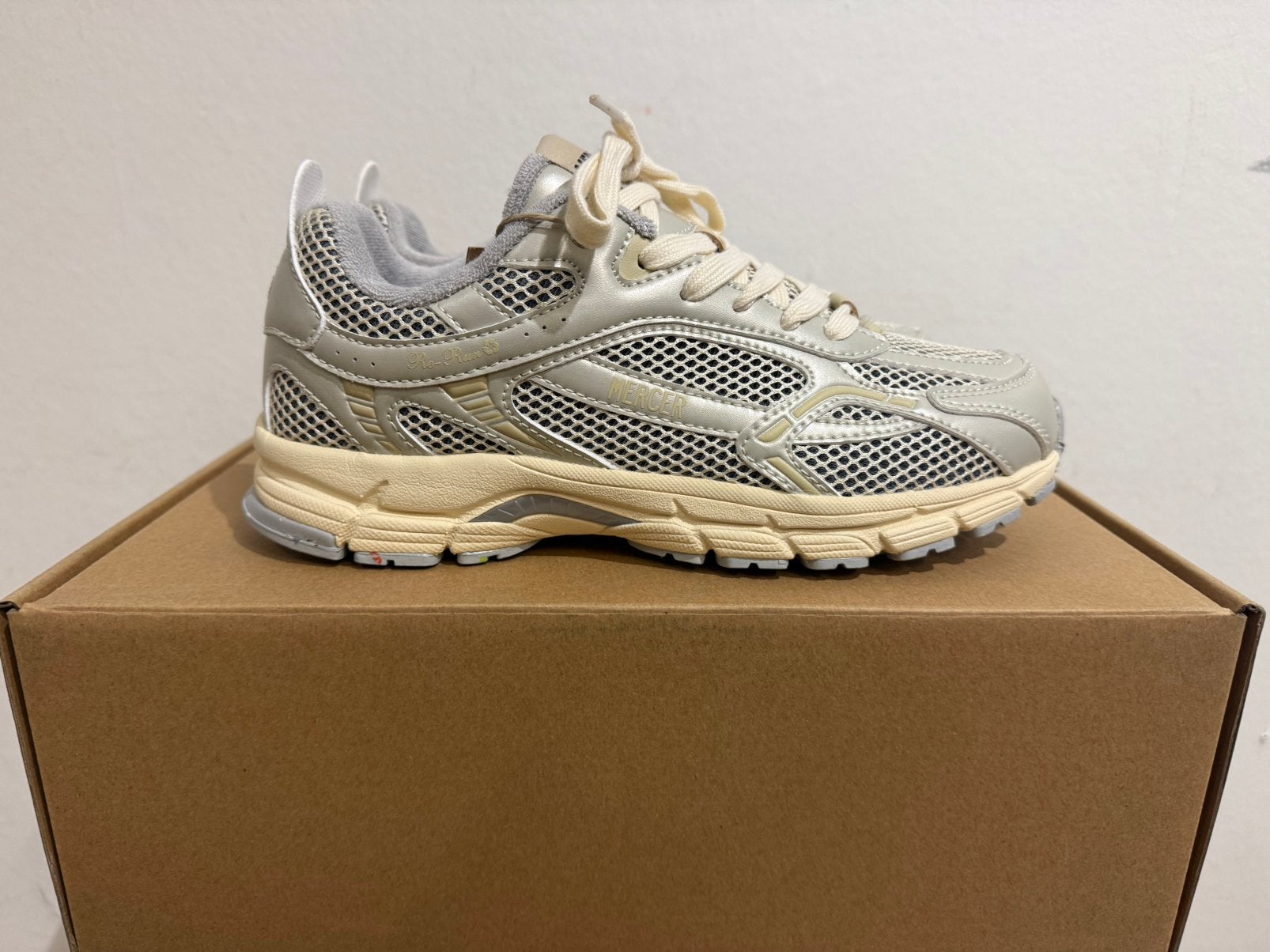 Te koop nieuwe Mercer Re Run Champage Creme, Postlaan 3, Mercer, Beige, Nieuw