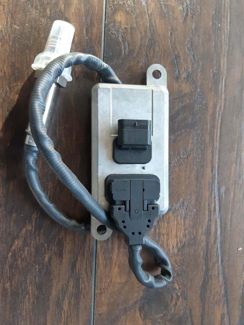 IVECO STRALIS TRAKKER NOX SENSOR 5801777219, Uitlaatsystemen, -, Nieuw, Ophalen of Verzenden