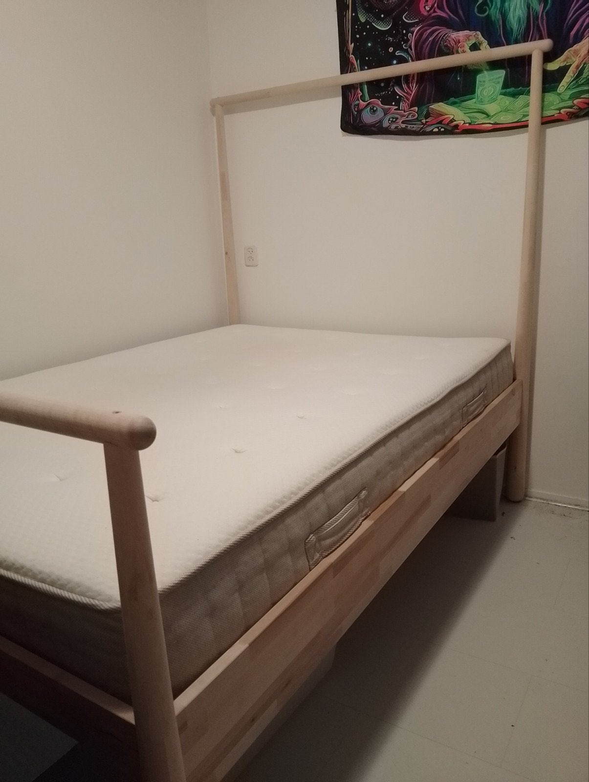 VANDAAG WEG! €150! Houten tweepersoonsbed GJÖRA ikea 140x200, Huis en Inrichting, Ophalen, Overige kleuren, Modern, Scandinavisch