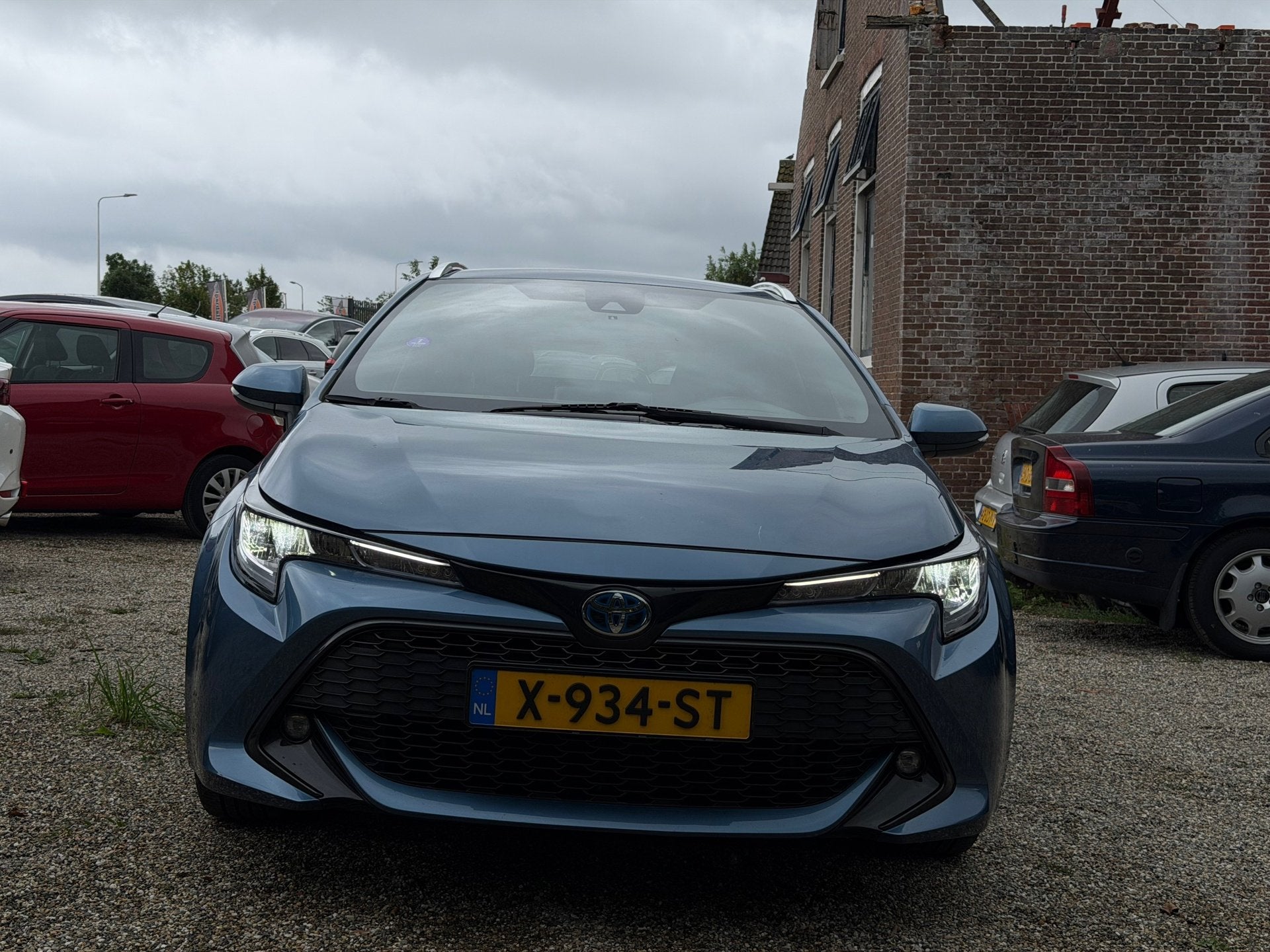 Toyota Corolla Touring Sports 1.8 Hybrid Active Keyless Came, 450 kg, Gebruikt, 4 cilinders, Blauw