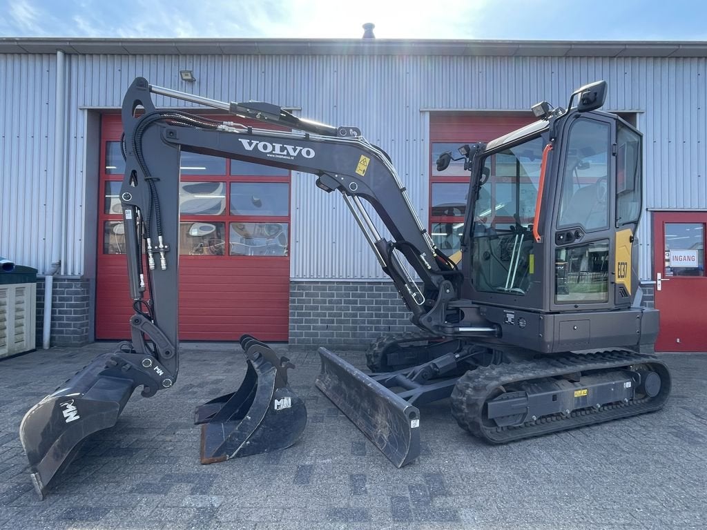 Volvo EC37F Demo <200u, Zakelijke goederen, Machines en Bouw | Kranen en Graafmachines, Graafmachine