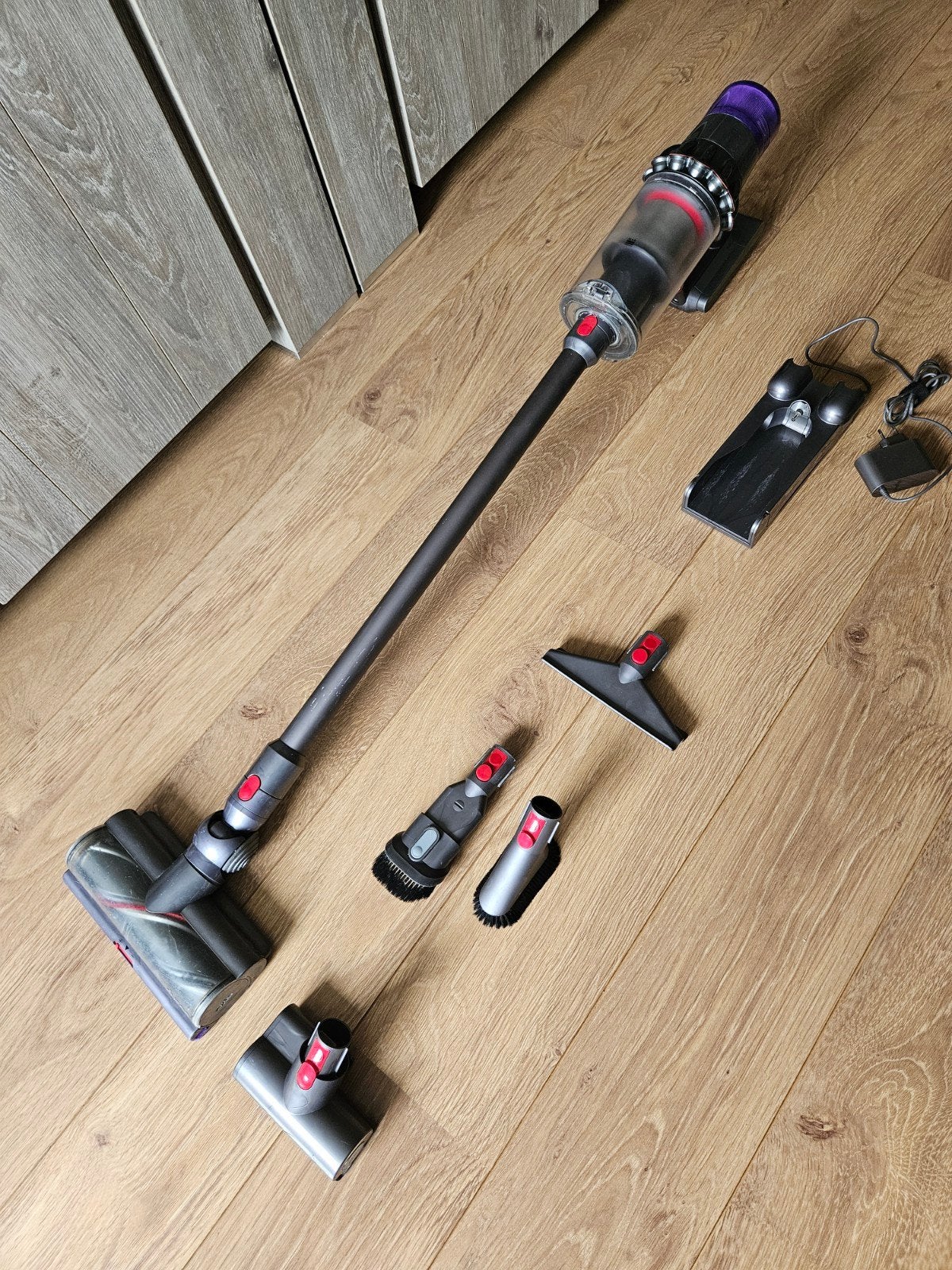 DYSON V11ABSOLUTE STEELSTOFZUIGER, Witgoed en Apparatuur, Ophalen of Verzenden, Zo goed als nieuw