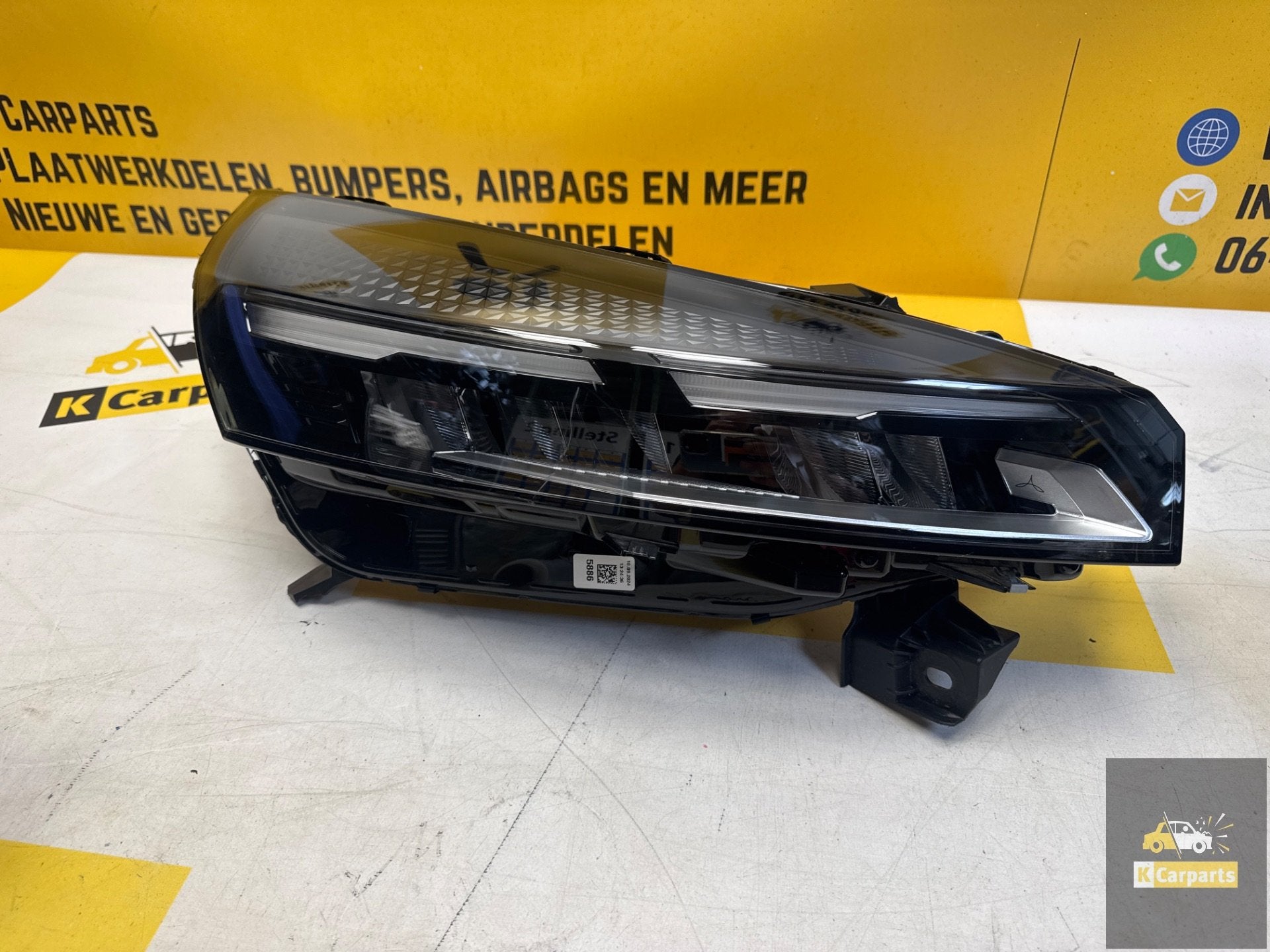 Renault Clio 5 V 149R006600 LED Koplamp Rechts origineel, Info@fabrikant.eu, Ophalen of Verzenden, Fabrikant BV, Gebruikt