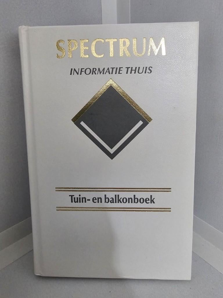 Spectrum Informatie Thuis thema Tuin- en balkonboek, Boeken, Julia Voskuil, Ophalen of Verzenden, Nieuw, Overige soorten