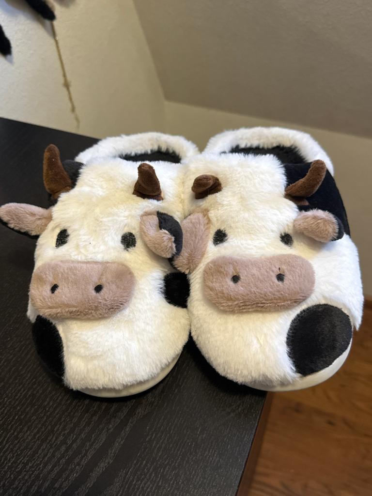 Leuke Koeien Pantoffels - Maat 44-45, Kleding | Dames, Ophalen of Verzenden, Zo goed als nieuw, Wit, Pantoffels of Sloffen