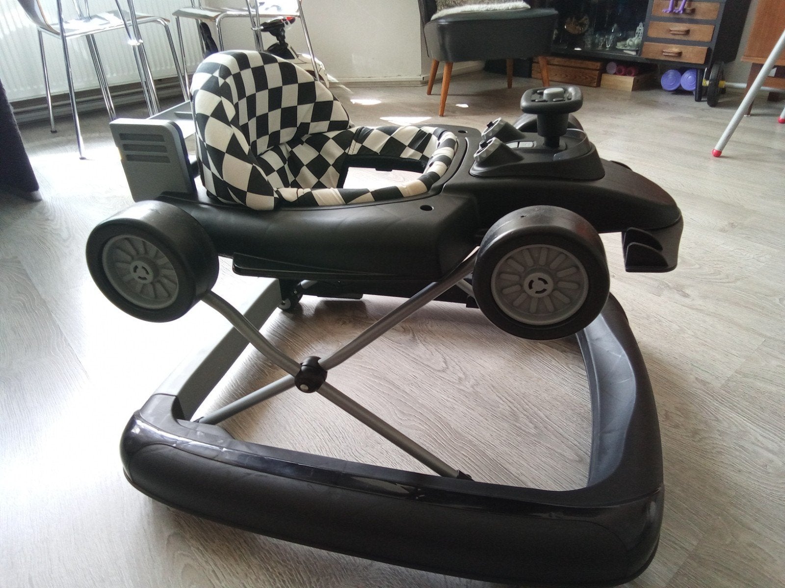 Qute Q racer. 4 in 1 loopstoel  zwart/wit racewagen model, Ophalen of Verzenden, Zo goed als nieuw