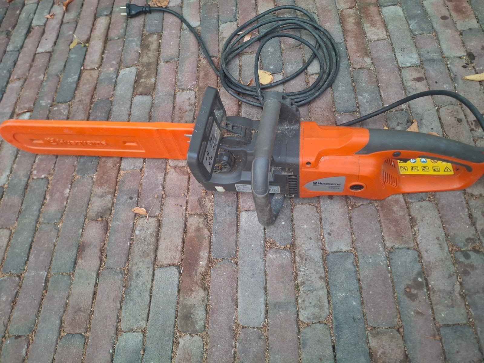 husqvarna  elektrische kettingzaag, Ophalen, Kettingzaag, Zo goed als nieuw, 1200 watt of meer