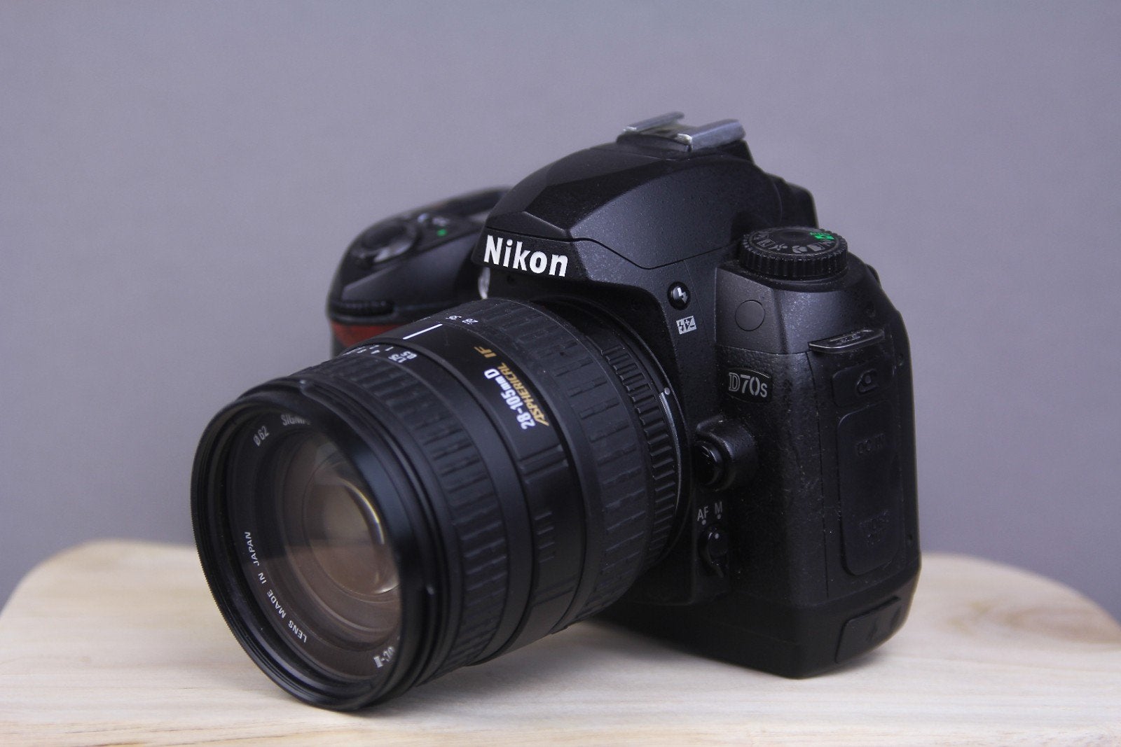 Nikon D70s DSLR met Sigma 28-105mm f/2.8-4 lens, Audio, Tv en Foto, Fotocamera's Digitaal, Gebruikt, Spiegelreflex, Accu, 4 t/m 7 keer
