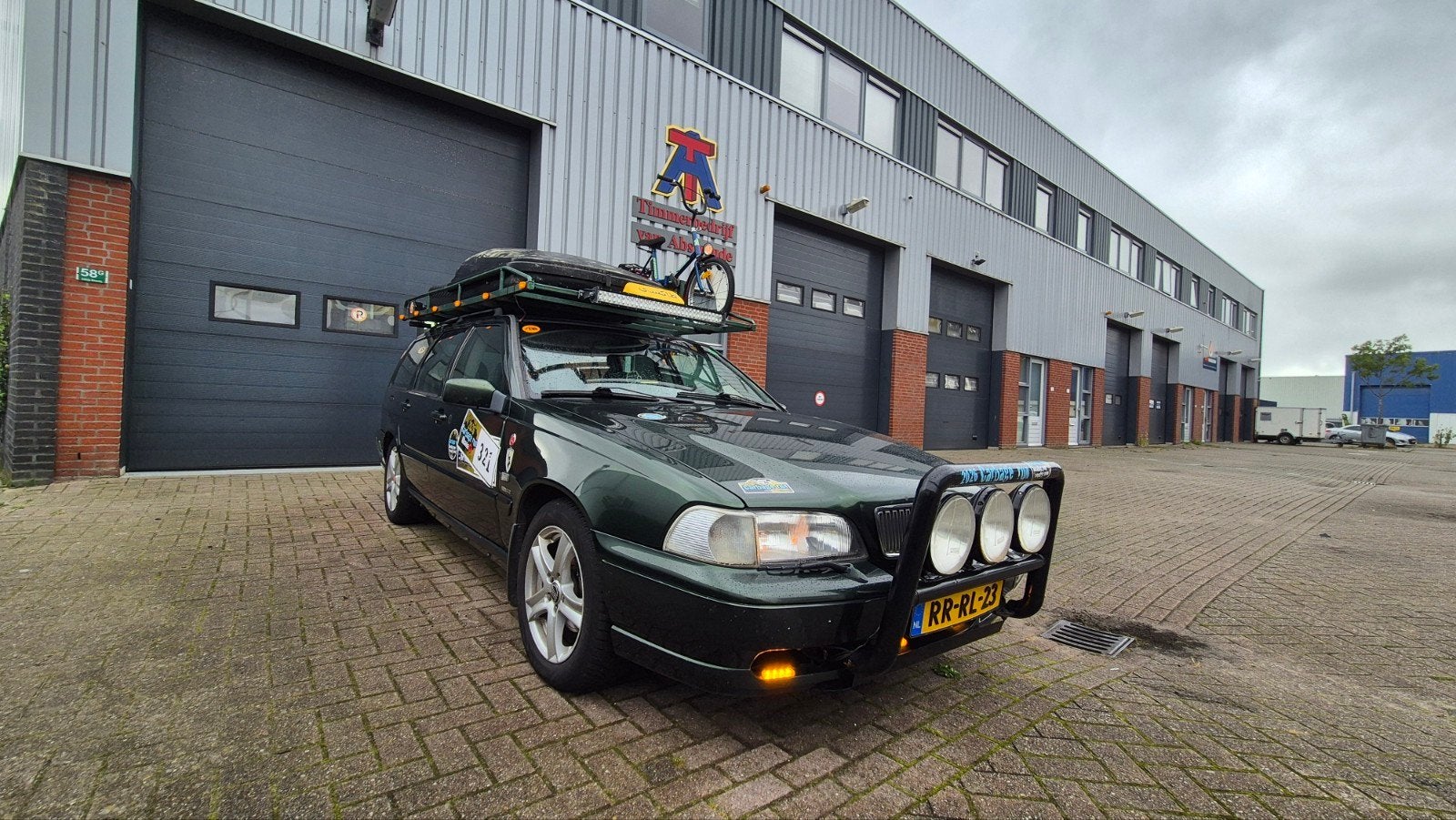 Volvo V70 2.5 1997 carbagerun klaar, Auto's, Leder en Stof, Particulier, 500 kg, 5 cilinders