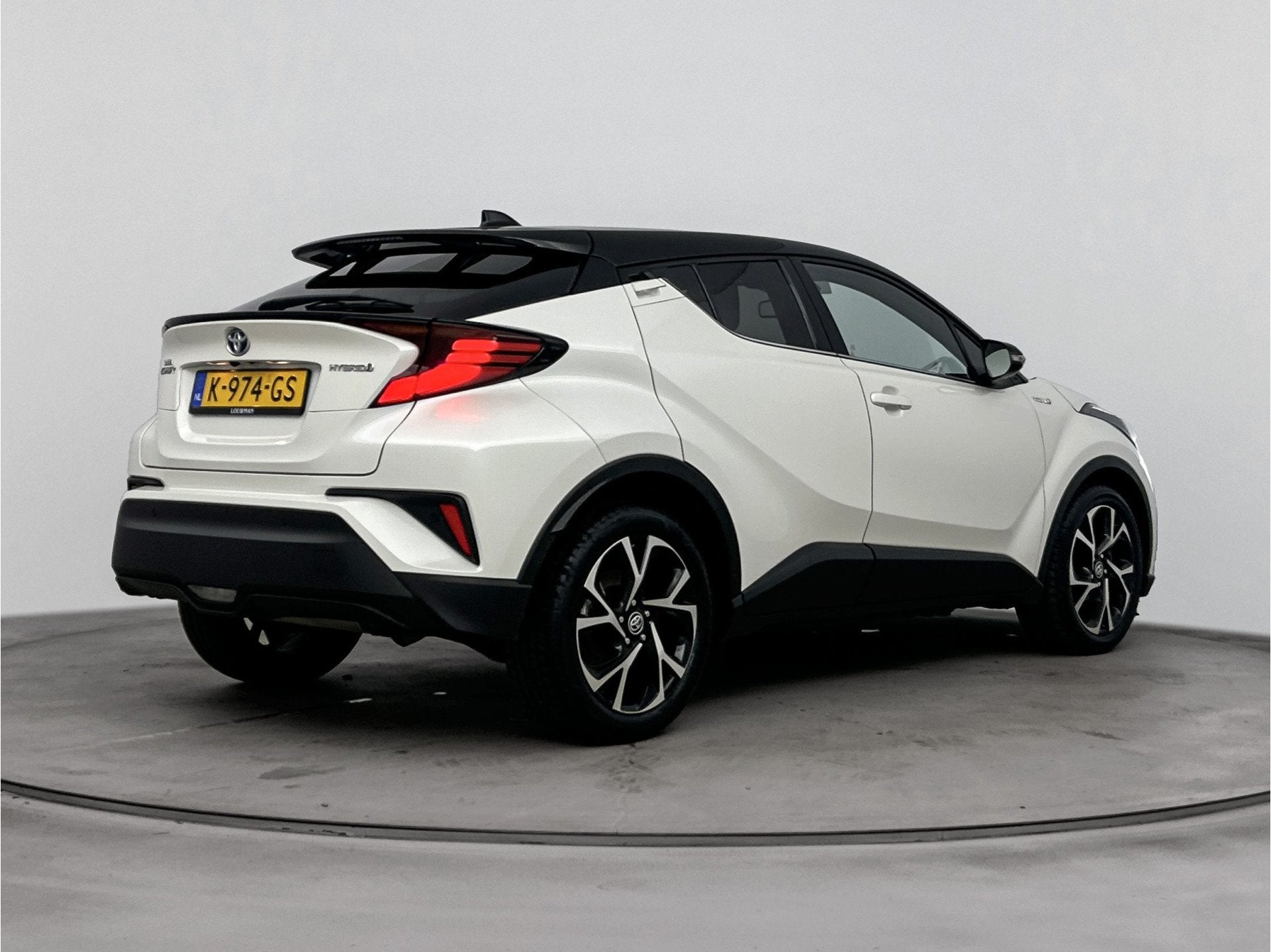 Toyota C-HR 1.8 Hybrid Dynamic | NL-Auto | JBL Audio | Stoel, Auto's, 12 maanden, Stof, 4 cilinders, Origineel Nederlands
