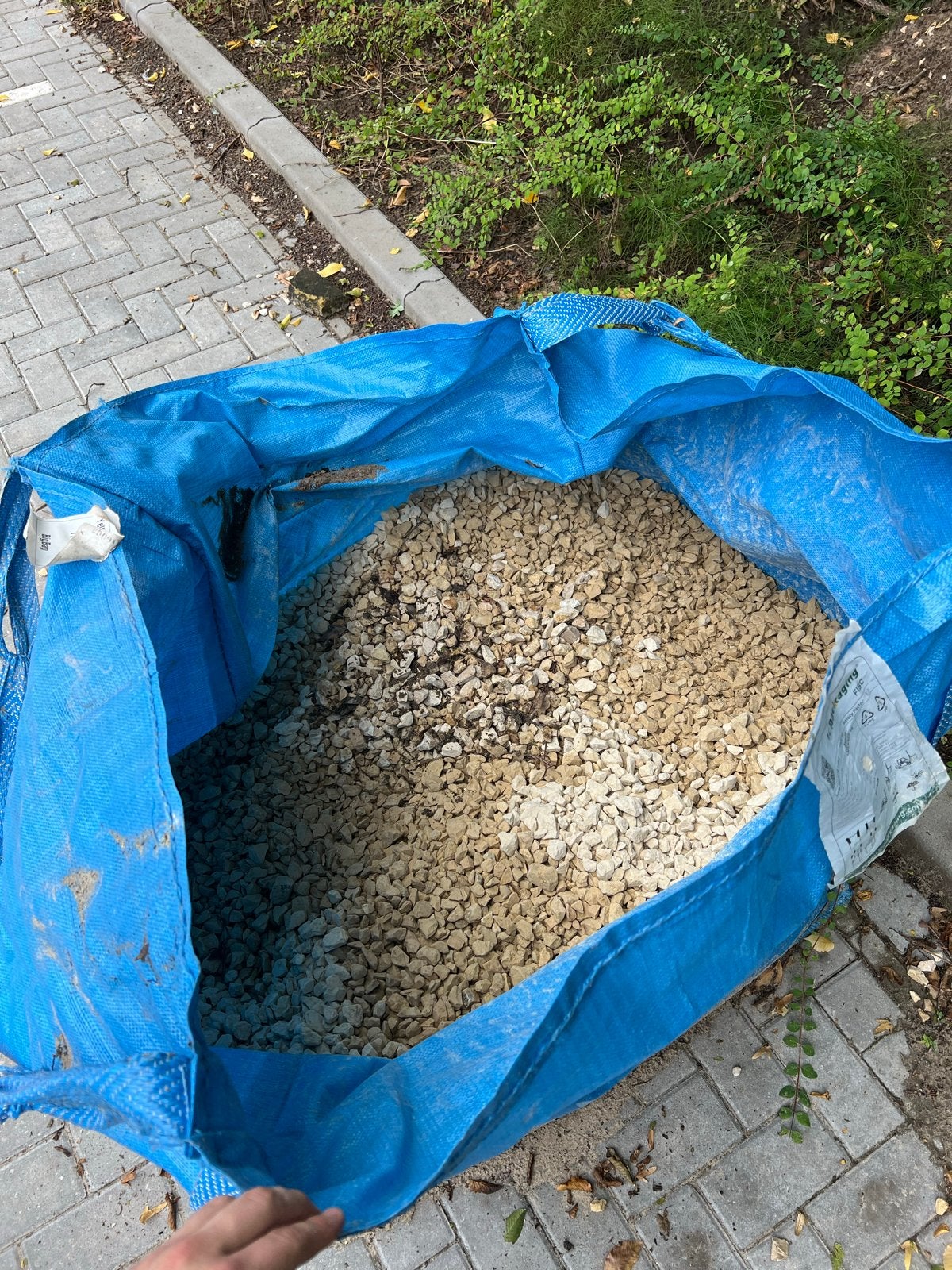 0.25/0.3m^3 Beige Split/Grind incl. 2x Big Bag - 11-22mm, Tuin en Terras, Grind, Keien en Split, Ophalen, Overige materialen, Gebruikt