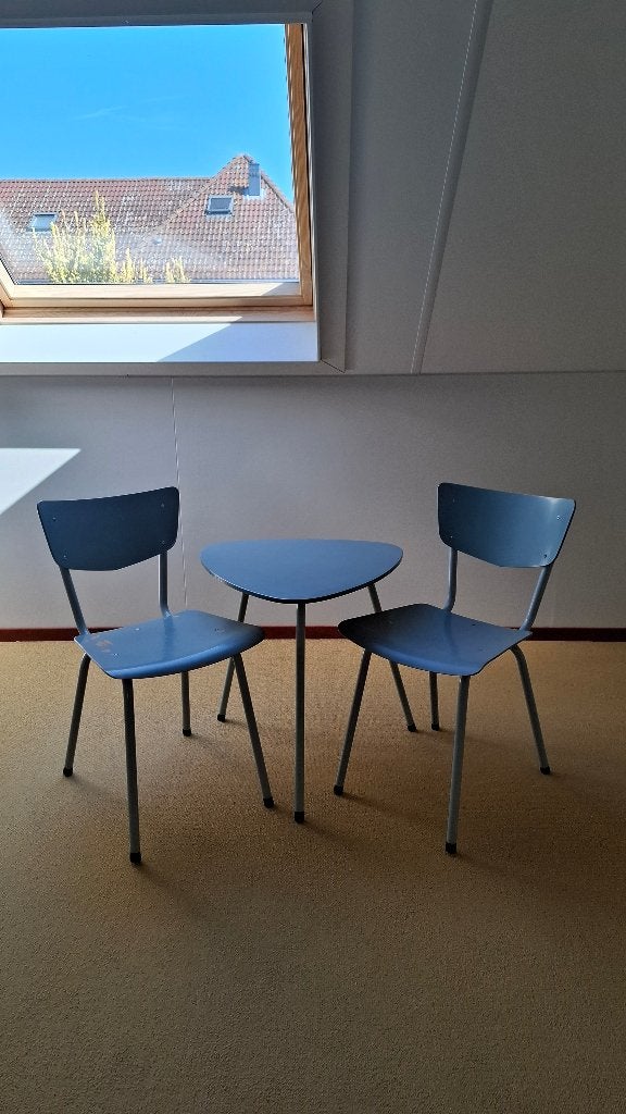 Retro blauwe set 2 stoelen & 1 tafeltje, Huis en Inrichting, Ophalen, Gebruikt, Twee, Blauw