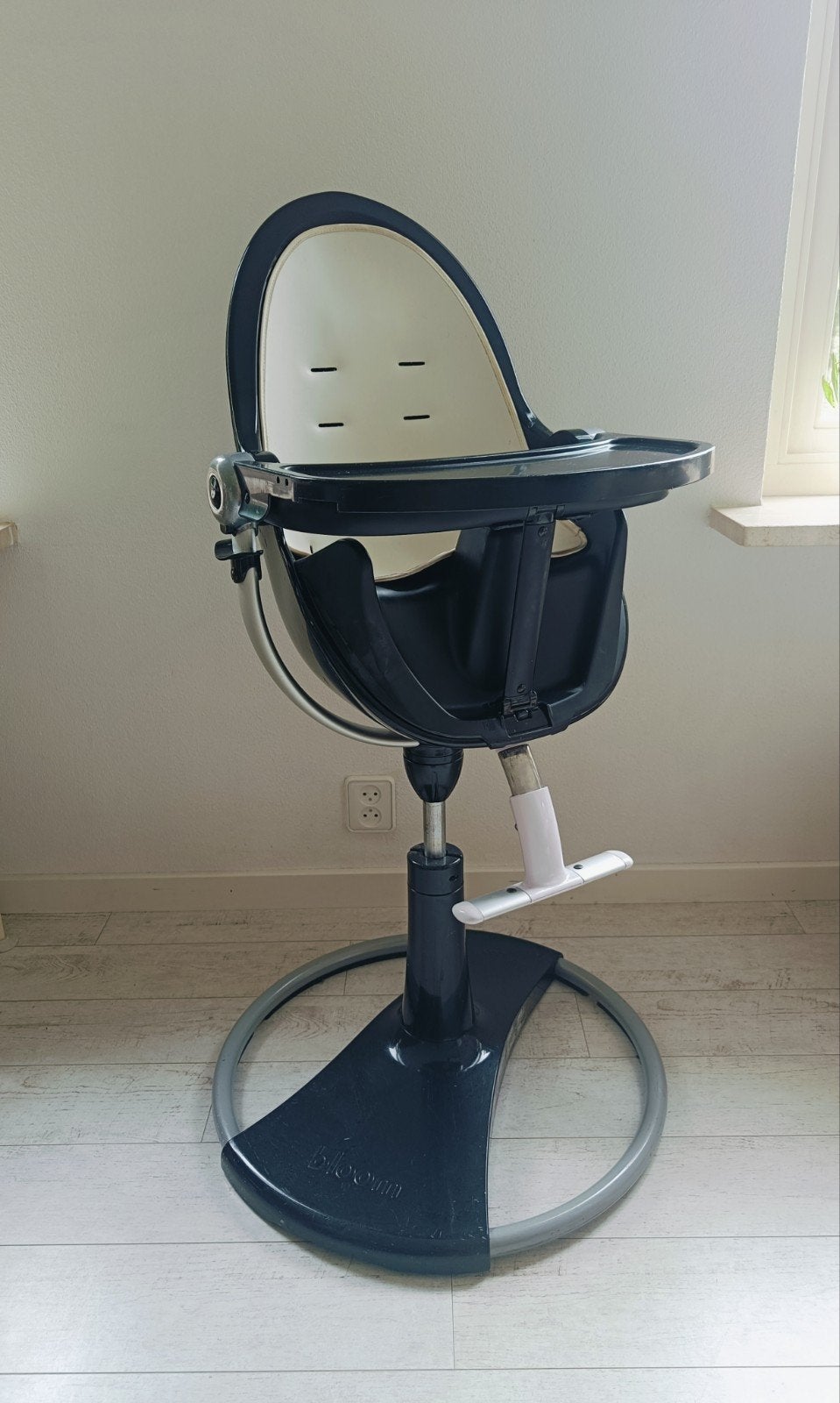 Bloom Fresco Kinderstoel - Zwart/Wit met Accessoires, Kinderen en Baby's, Kinderstoelen, Ophalen, Meegroeistoel, Afneembaar eetblad