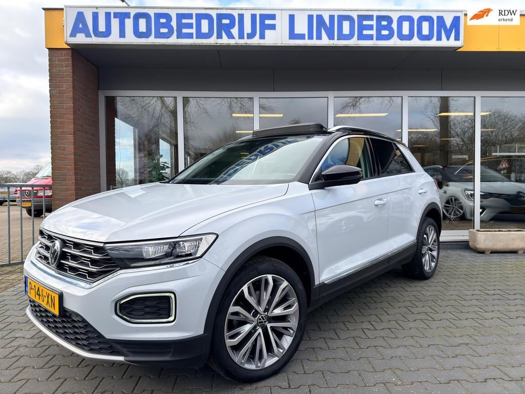 Volkswagen T-Roc 1.0 TSI Style Panoramadak Adaptive Cruise C, Voorwielaandrijving, Gebruikt, 1193 kg, Wit