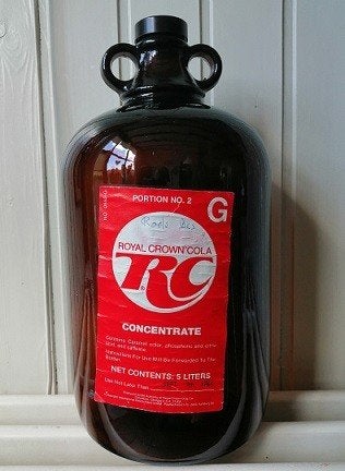 Leuke XXL 5 liter glazen fles van merk Royal Crown cola, Ophalen of Verzenden, Gebruikt, Gebruiksvoorwerp