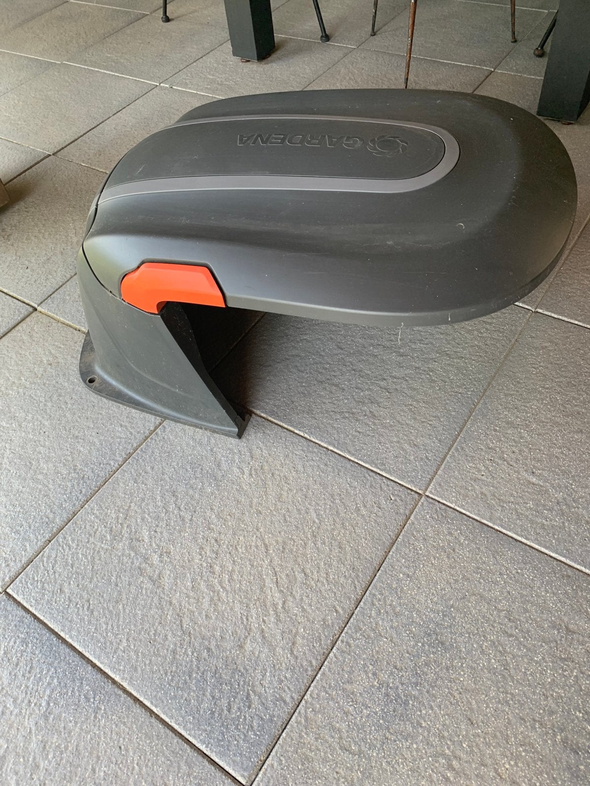 Garage robot grasmaaier, Ophalen, Zo goed als nieuw, Minder dan 30 cm, Elektrische grasmaaier